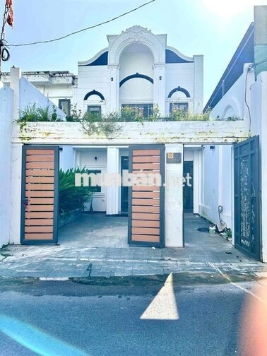118m2 - mặt tiền 2 tầng - nhà mới - cách vincom dĩ an 300m - 6,5 tỷ
