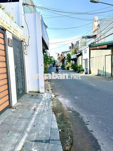 118m2 - mặt tiền 2 tầng - nhà mới - cách vincom dĩ an 300m - 6,5 tỷ