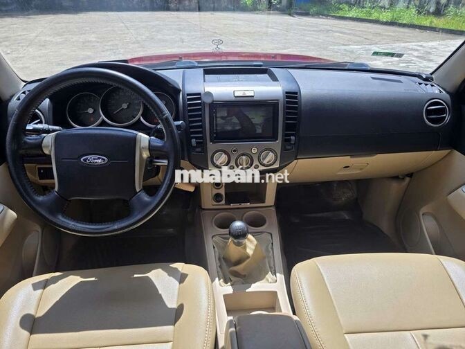 Ford Everest 2009 Số sàn Đỏ