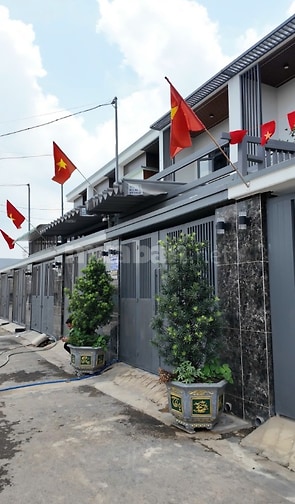 Nhà lầu chính chủ hoàn công Phước Tân đối diện sân golf Long Thành