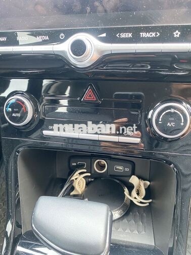 Hyundai Creta Cao cấp 2022 Trắng 27.000 km