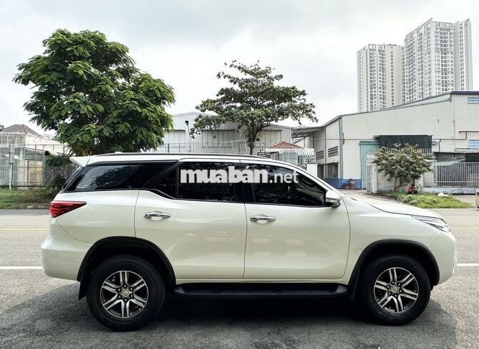 Toyota Fortuner 2.7V 2017, nhập khẩu Indo, xe zin