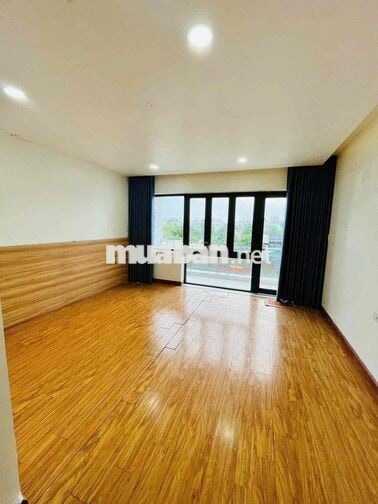 CHO THUÊ NHÀ 3 LẦU MẶT TIỀN ĐƯỜNG TRẦN HOÀNG NA