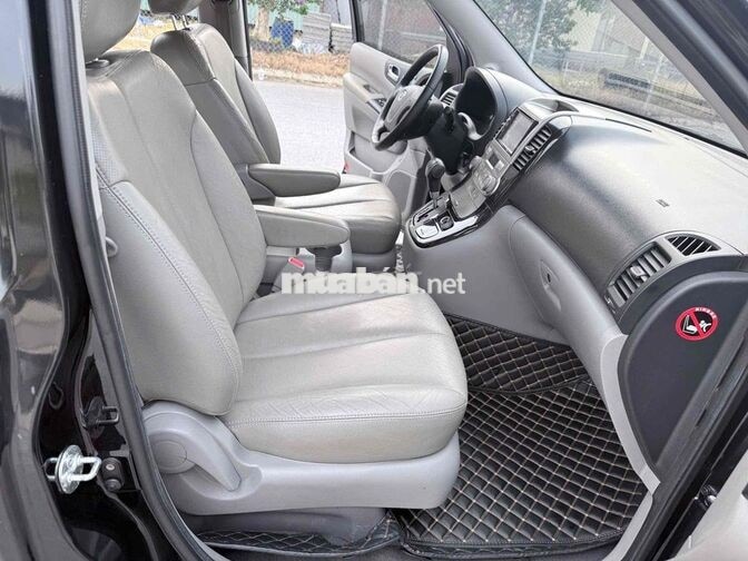 Kia Carnival nhập Hàn Quốc 2010 2.7AT 1 chủ đi kỹ