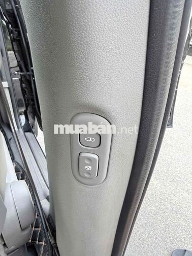 Kia Carnival nhập Hàn Quốc 2010 2.7AT 1 chủ đi kỹ