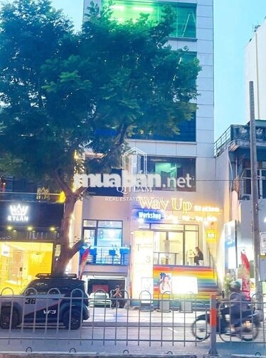Mặt bằng mở cafe 36-38 Nguyễn Cư Trinh, Q1. Dt: 8x20m, Kc: trệt 1 lầu