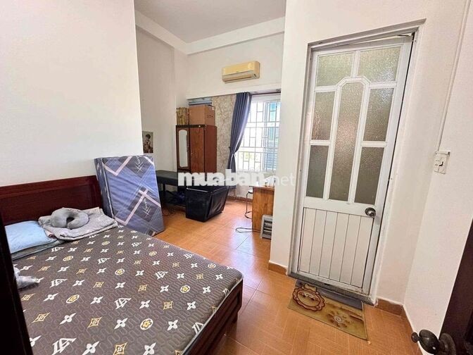 Cho thuê nhà 2 tầng mặt tiền đường Mỹ Đa Đông, gần biển Mỹ Khê, gần ch