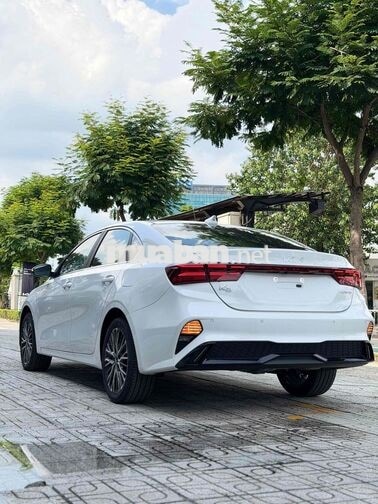 Kia K3 1.6 Luxury Trắng