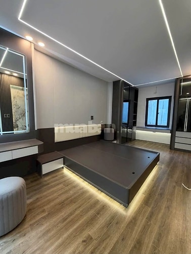 CHỈ HƠN 10 TỶ-BÁN NHÀ NGUYỄN XIỂN, THANH XUÂN, Ô TÔ VÀO NHÀ, THANG MÁY