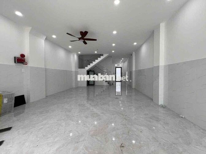 Mặt bằng mới 100% Ngay Tự Lập Gần Sân Bay Tân Bình giao với CMT8