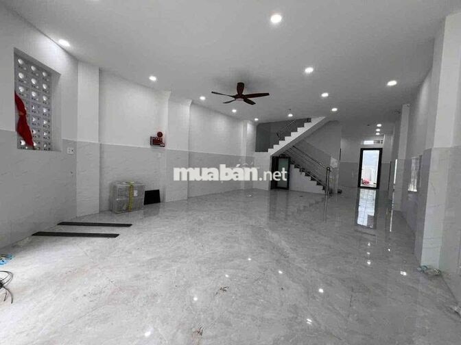 Mặt bằng mới 100% Ngay Tự Lập Gần Sân Bay Tân Bình giao với CMT8
