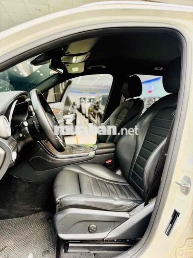 Mercedes GLC 200 4MATIC Facelift 2020 Trắng