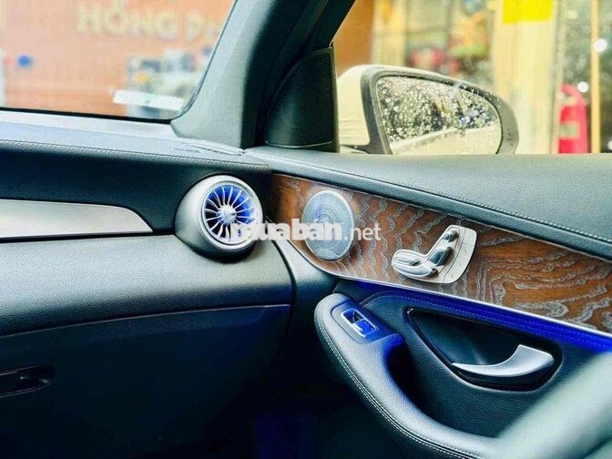 Mercedes GLC 200 4MATIC Facelift 2020 Trắng