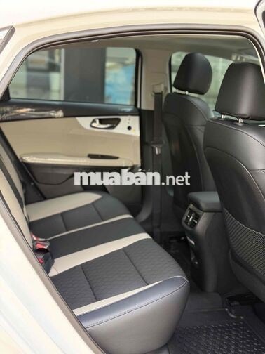 Kia K3 1.6 Luxury Trắng