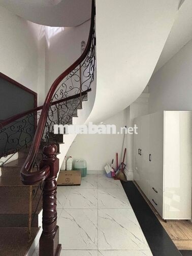 CHO THUÊ MẶT TIỀN 196 CÔ GIANG, QUẬN 1 – 25 TRIỆU