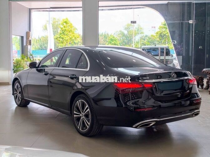 MERCEDES E180 MODEL 2023 FULL BẢO DƯỠNG HÃNG