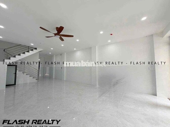 Mặt Bằng Kinh Doanh- Văn phòng - 75m2 - Đường Oto Ra vào-  Gần Bờ Kè