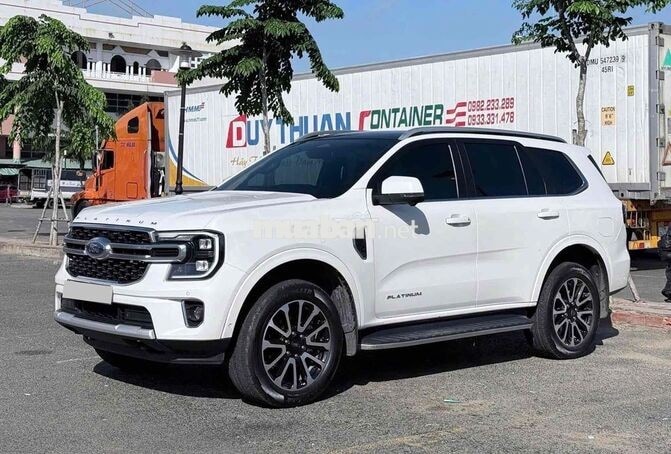 Cần bán Ford Everest Platinum 4x4 lứơt 2026