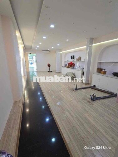 CẦN CHO THUÊ NHÀ MẶT TIỀN BỜ BAO- ĐỐI DIỆN EONL