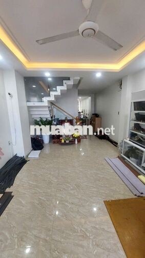 Nhà 4 tầng DT : 4,5 x 20m KDC an sương giá 8ty4 ( Sổ hoàn công đầy đủ)