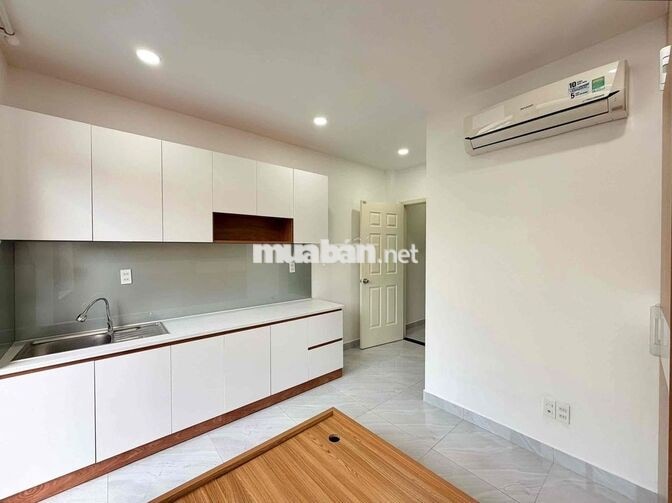 Bán nhà mặt tiền Đào Duy Từ Phú Nhuận 5 tầng 160m2 sàn