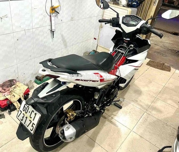 Yamaha Exciter Trắng, Đỏ Xe côn tay
