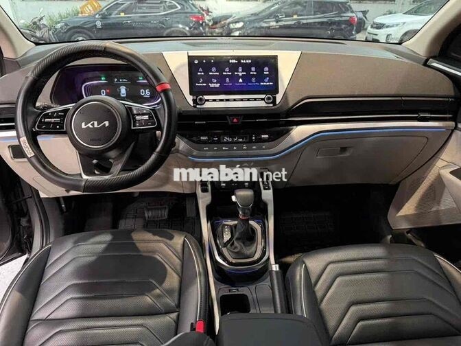 Kia Carens 2026 Xám 4.000km