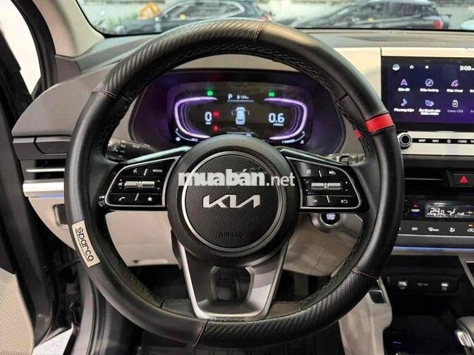 Kia Carens 2026 Xám 4.000km