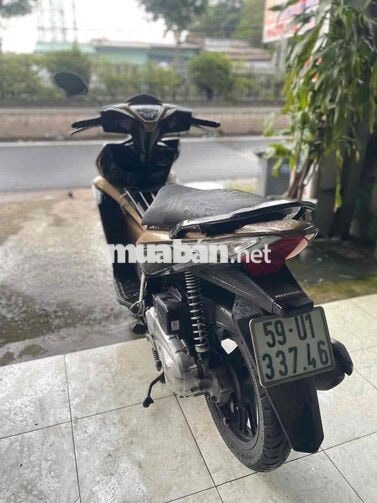 Honda Air Blade Đen vàng 2013