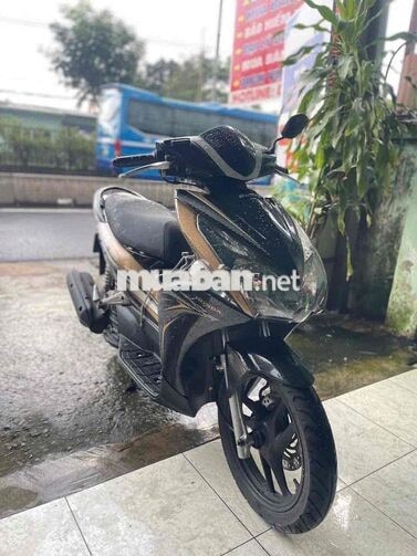 Honda Air Blade Đen vàng 2013