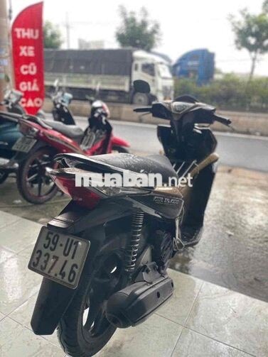Honda Air Blade Đen vàng 2013