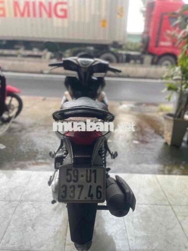 Honda Air Blade Đen vàng 2013