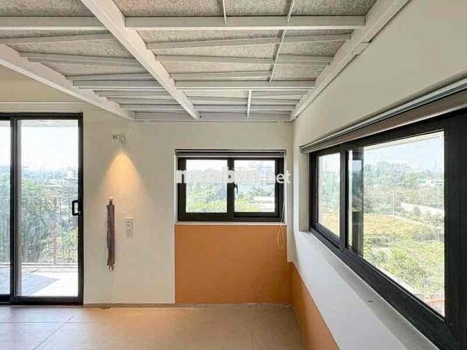 PHÒNG BAN CÔNG FULL NỘI THẤT BAN CÔNG GẦN ĐH VĂN LANG VÀ IUH