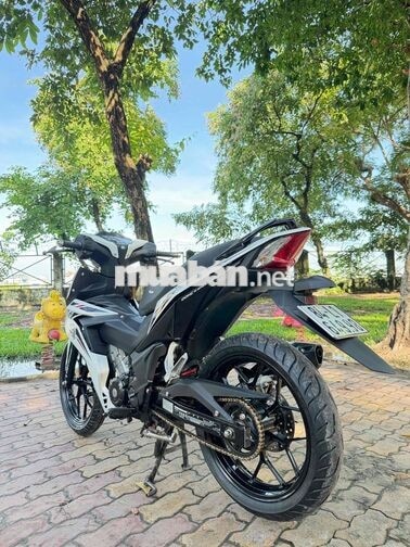 Honda Winner v1 2018 Trắng đen chính chủ bao kí