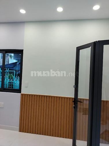 Nhà mới xây, vào ở ngay, cách mặt tiền đường 20m