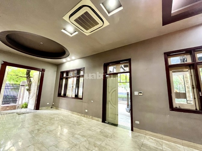 Cho thuê 400m2 mặt phố tại Q.hai bàtrưng, phù hợp Caphe, showroom,...