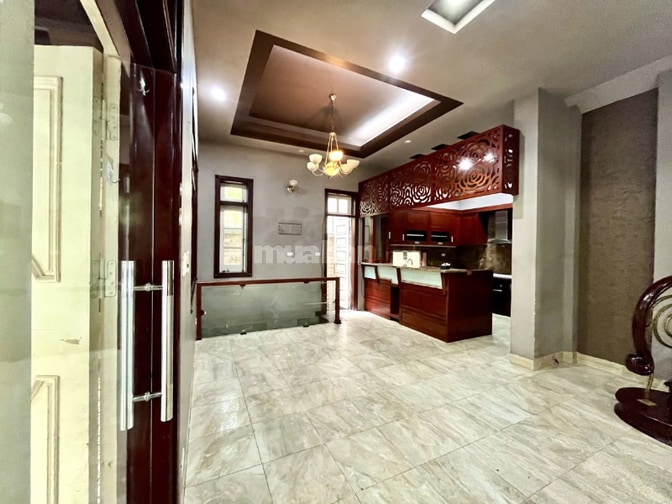Cho thuê 400m2 mặt phố tại Q.hai bàtrưng, phù hợp Caphe, showroom,...