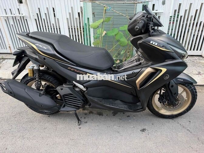 Yamaha NVX 155 Smartkey V2 90%