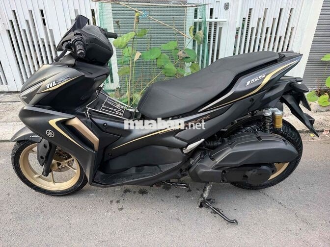 Yamaha NVX 155 Smartkey V2 90%