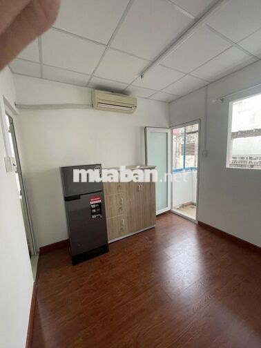 Phòng bancol giá 3,5tr hẻm 156 Tô Hiến Thành P15 Quận 10
