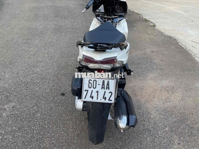 Honda Air Blade Trắng Xăng