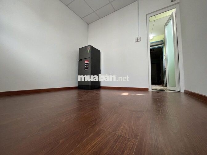 Phòng bancol giá 3,5tr hẻm 156 Tô Hiến Thành P15 Quận 10