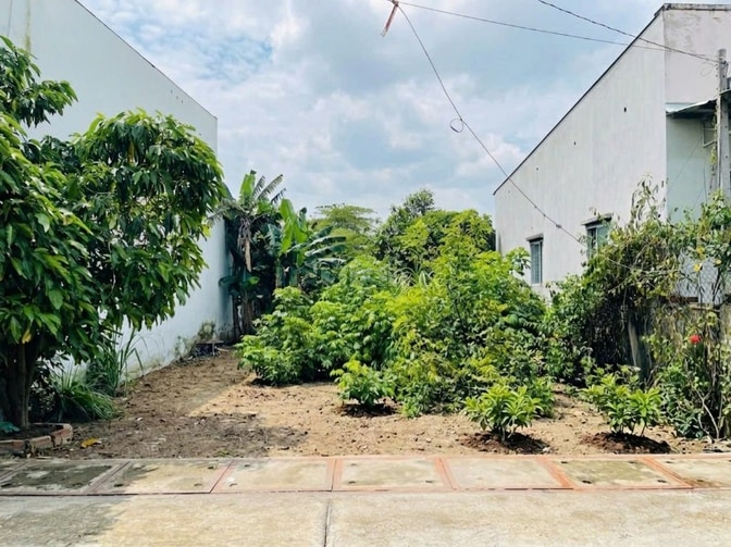 Cần tiền bán gấp lô đất 380m2 giá 630 triệu tại Tân Thông Hội, Củ Chi