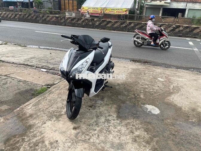 Honda Air Blade Trắng đen Xe tay ga