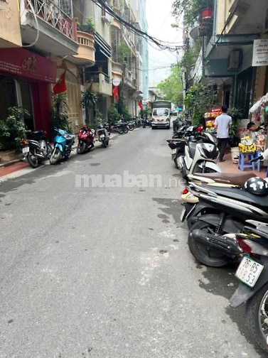 Nguyên căn Trường Chinh 50m, 4 tầng, lô góc, PL ô tô tránh, 19,5 triệu