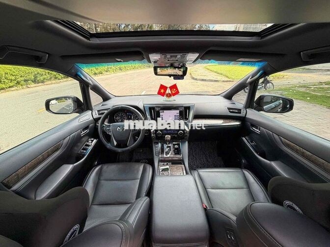 Toyota Alphard 2019 Executive Lounge - 600000 km