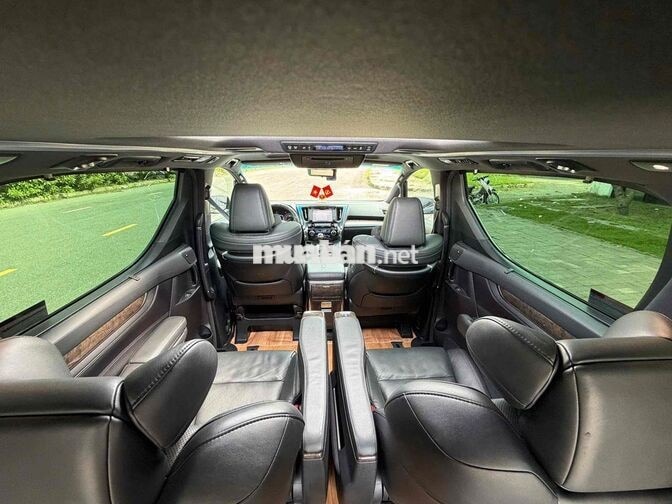 Toyota Alphard 2019 Executive Lounge - 600000 km