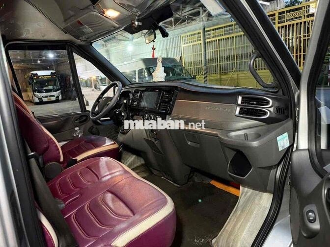 Ford TRANSIT 2023 Ghế da Bạc