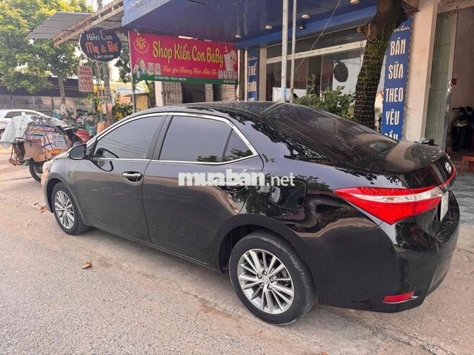 Toyota Corolla Altis 5 chỗ Tự động Xăng Đen
