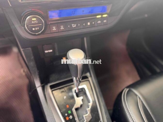 Toyota Corolla Altis 5 chỗ Tự động Xăng Đen